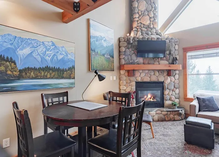 Wildwood Lodge By Outpost Whistler