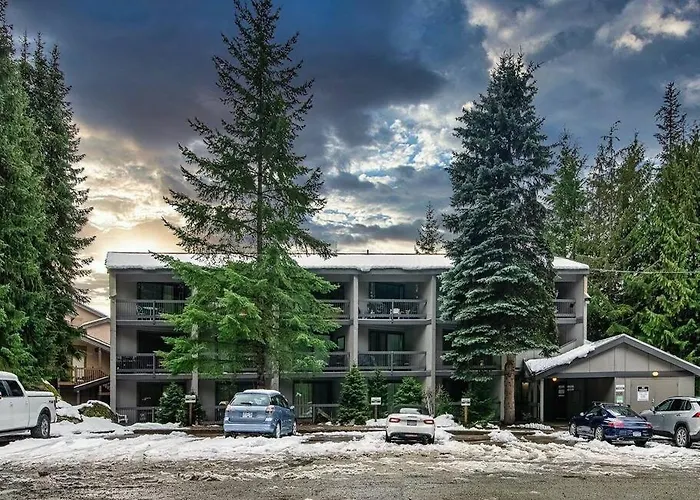 Casa Creekside - Walk To Gondola, Shops, Lakes!