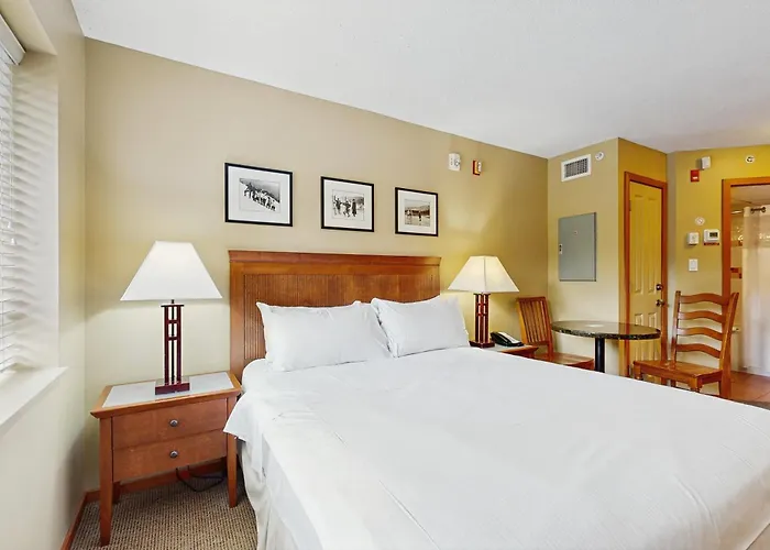 Whistler Cascade Lodge